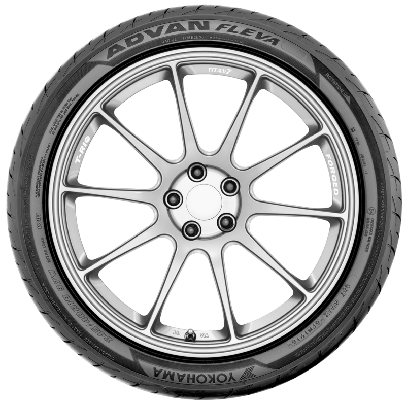 Yokohama Advan Fleva V701 Tire - 215/40R17 87W