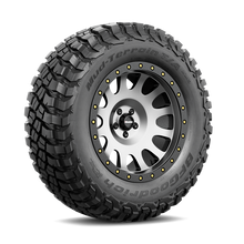 Load image into Gallery viewer, BFGoodrich Mud-Terrain T/A KM3 30X9.50R15LT 104Q